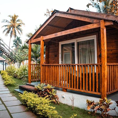 Tranquill Riverside Luxury Cottages With Bathtub, Candolim Eksteriør billede
