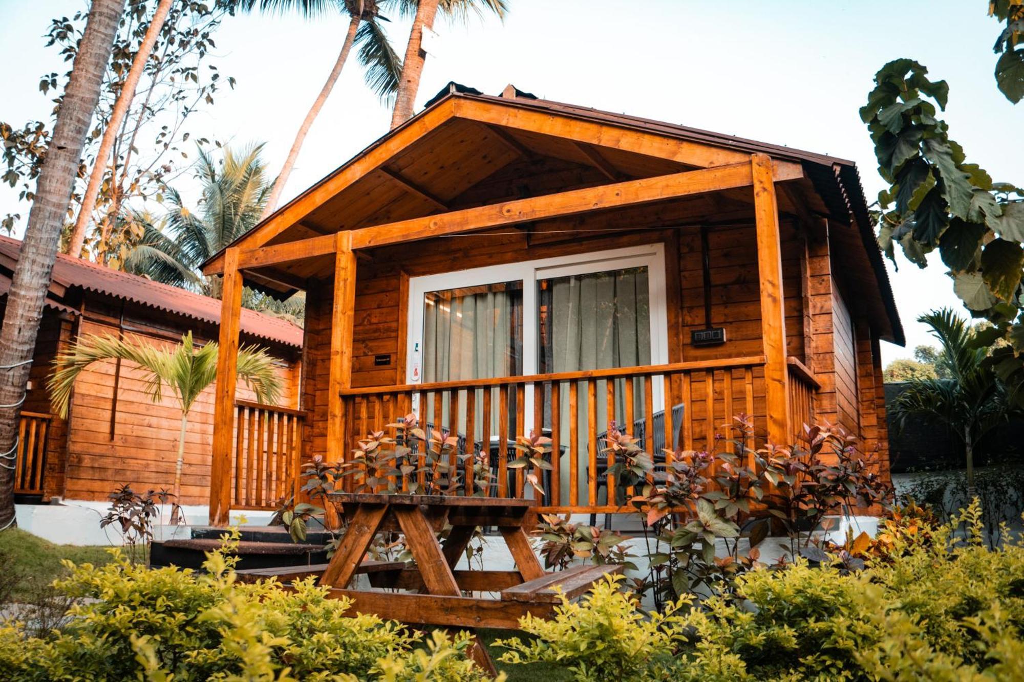 Tranquill Riverside Luxury Cottages With Bathtub, Candolim Eksteriør billede