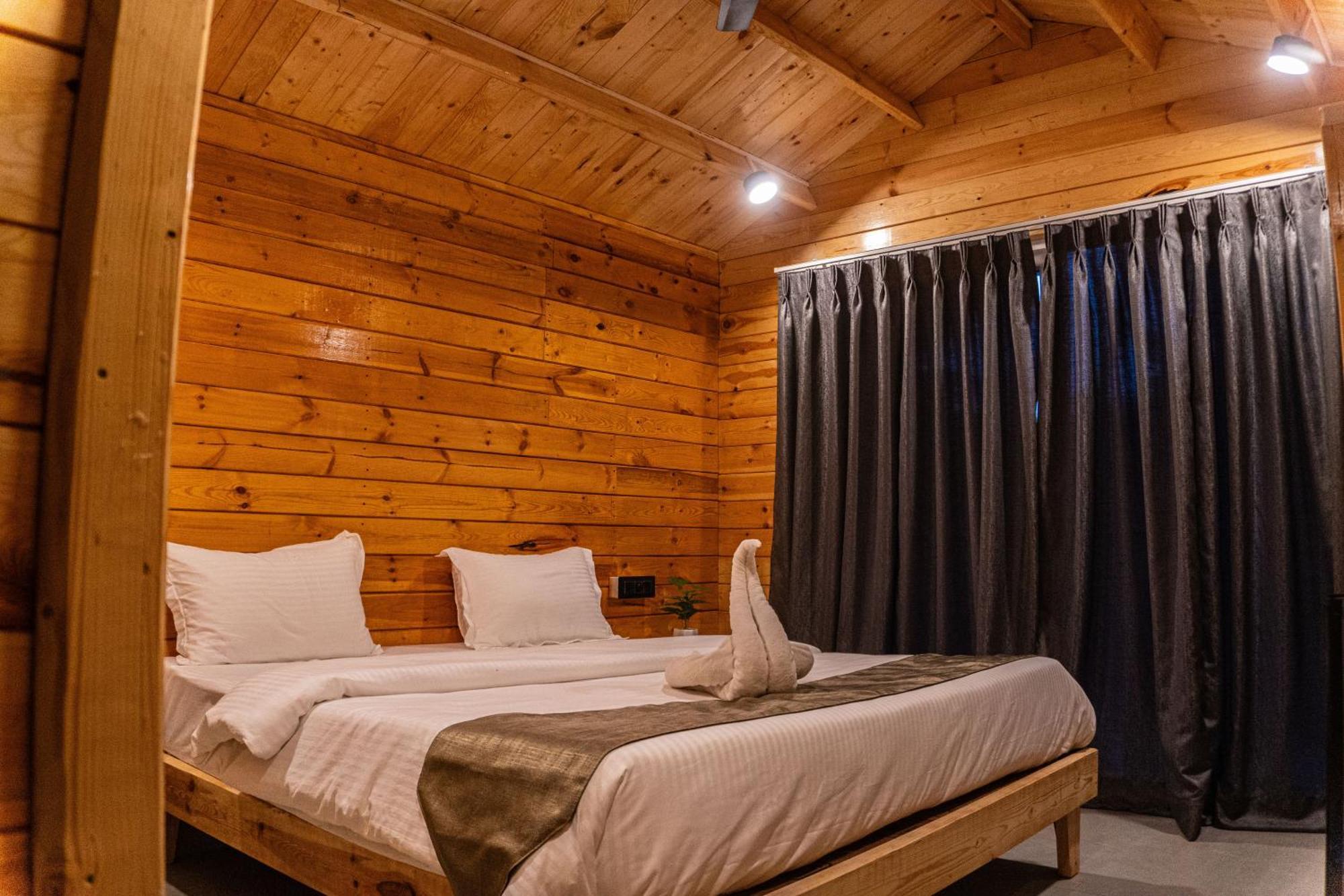 Tranquill Riverside Luxury Cottages With Bathtub, Candolim Eksteriør billede