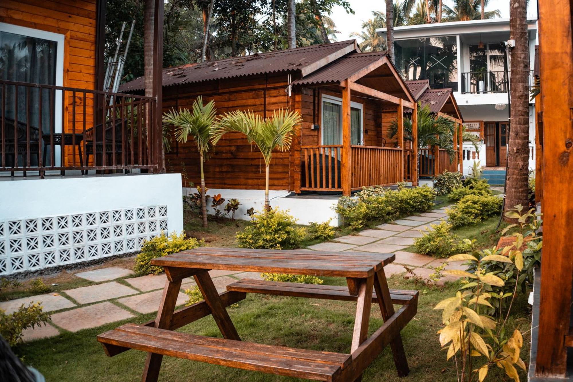 Tranquill Riverside Luxury Cottages With Bathtub, Candolim Eksteriør billede