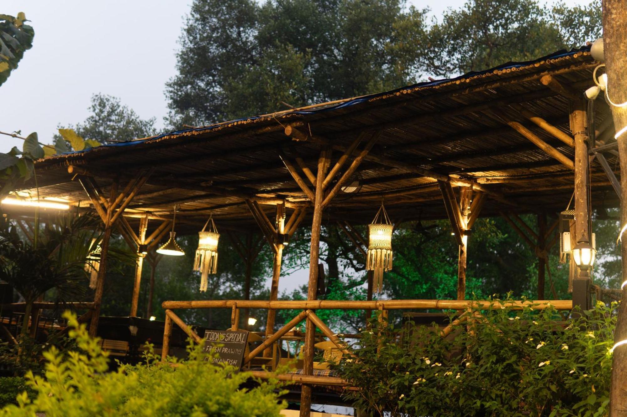 Tranquill Riverside Luxury Cottages With Bathtub, Candolim Eksteriør billede