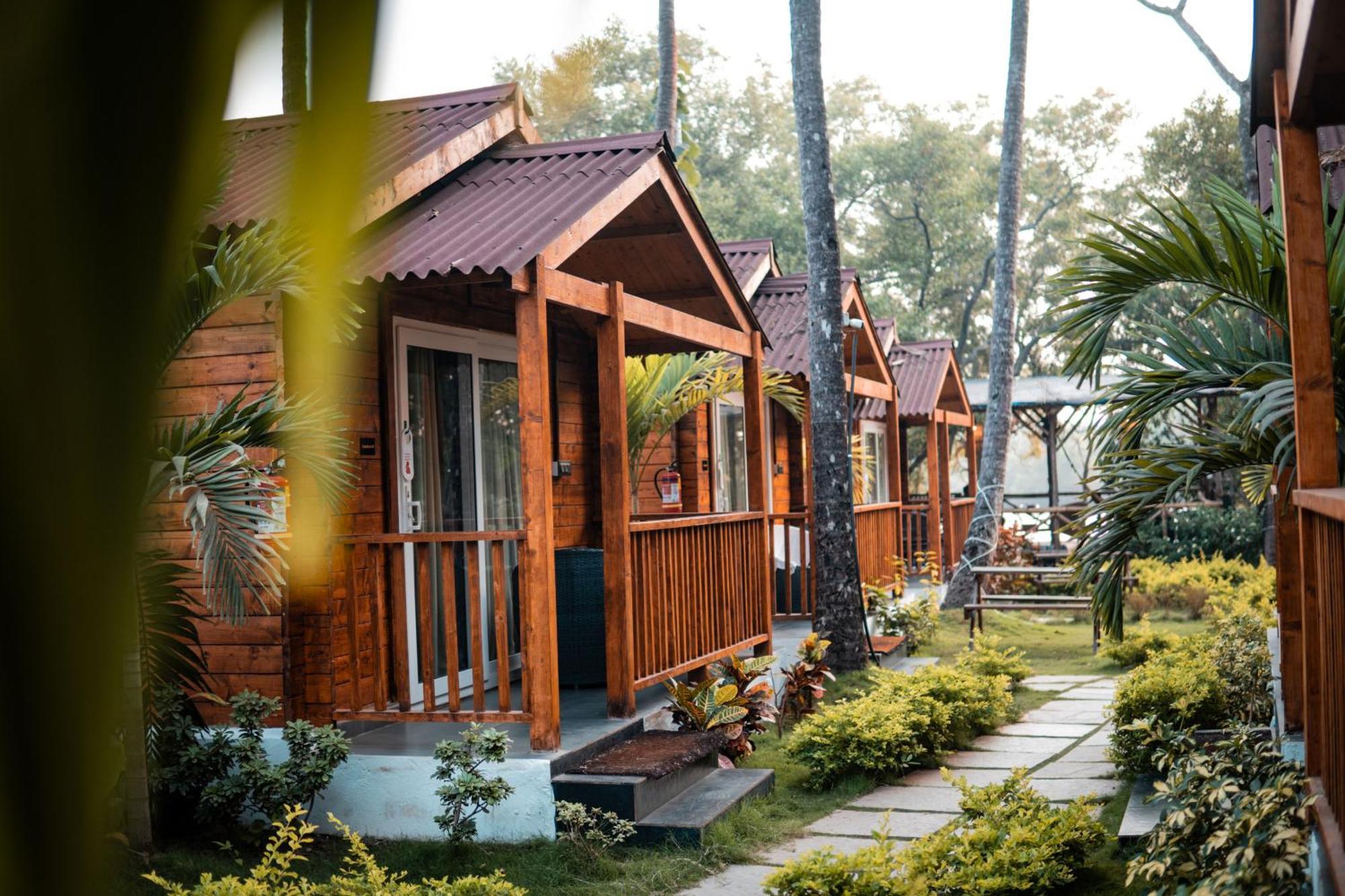 Tranquill Riverside Luxury Cottages With Bathtub, Candolim Eksteriør billede